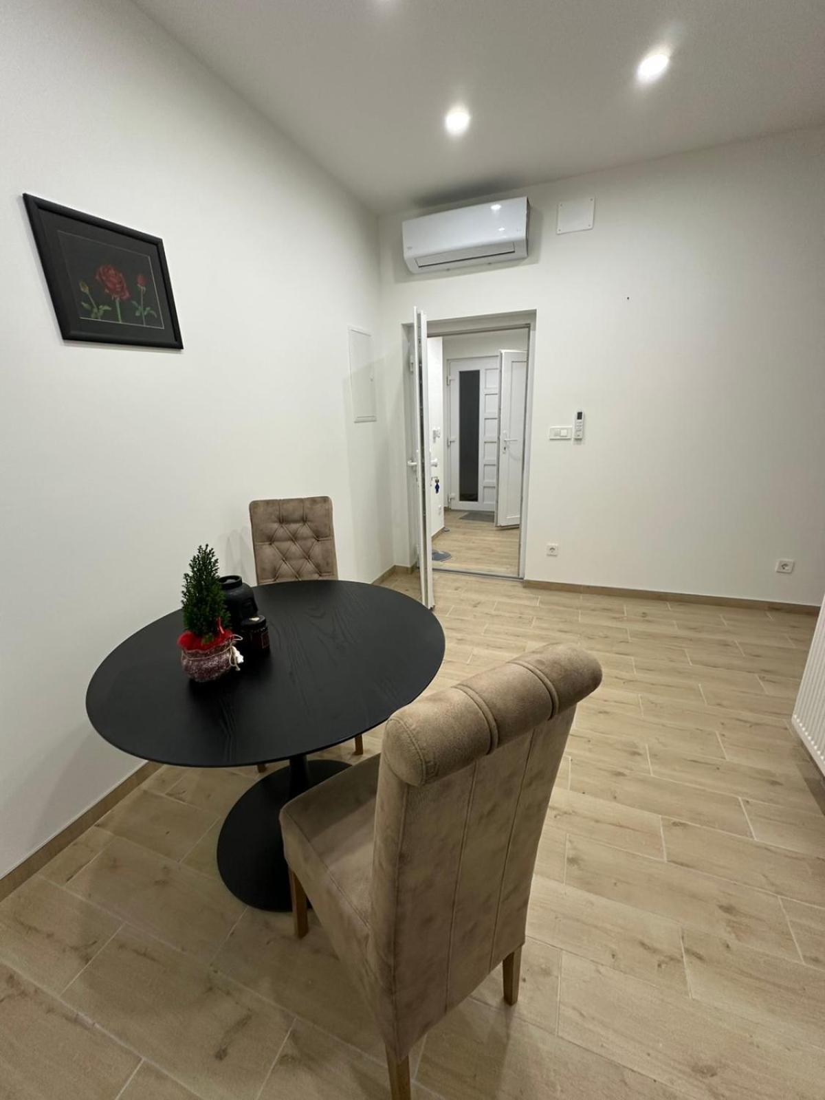 Cibalae Residence Vinkovci Exterior photo